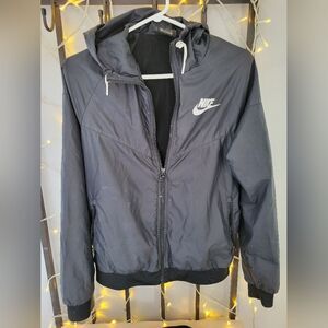 Nike Women's Small Windrunner Loose Jacket